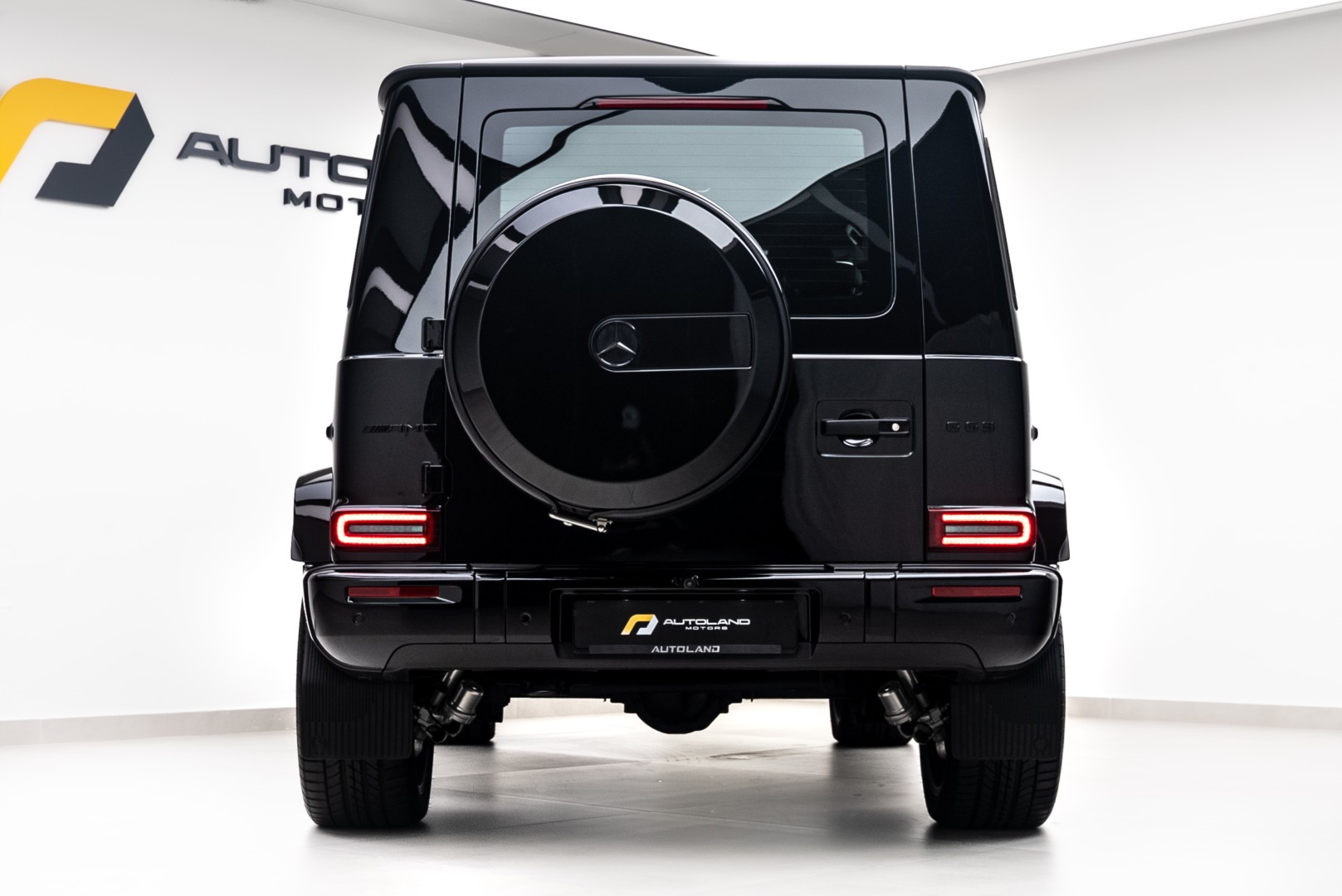 2025 MERCEDES BENZ G63 AMG | EXTENDED NIGHT PACKAGE | MANUFAKTUR NAPPA LEATHER DIAMOND QUILT | REAR